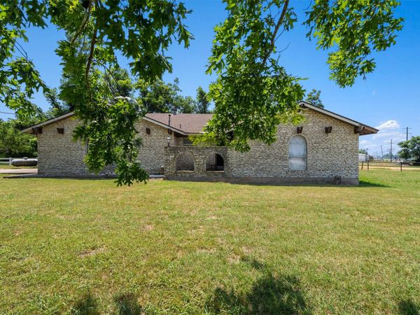 20 County Road 408, Taylor, TX 76574