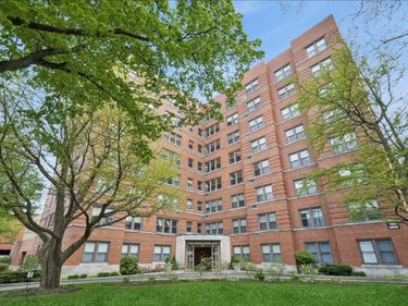 1585 Ridge Avenue, Unit 406, Evanston, IL 60201