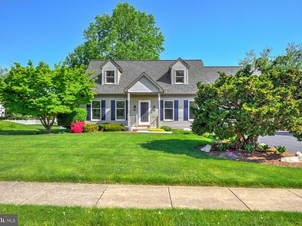 706 ROSEMONT DRIVE, LITITZ, PA 17543