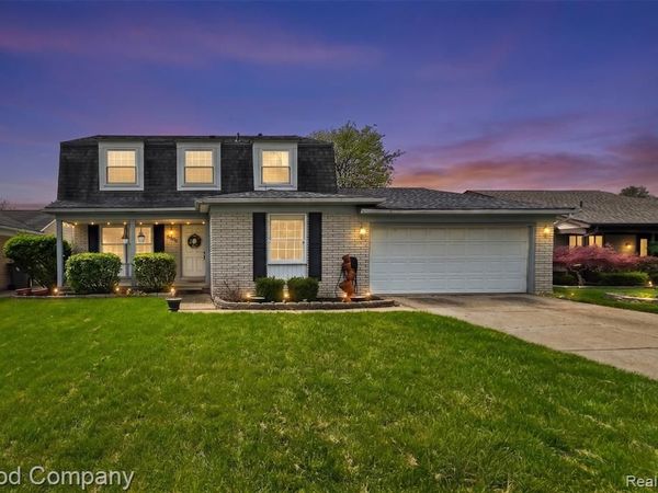 39423 Baroque Boulevard , Clinton Twp, MI 48038