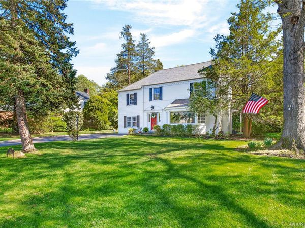 34 Longridge Road , Manhasset, NY 11030