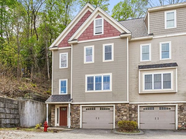 35 School St, Unit D, Hudson, MA 01749