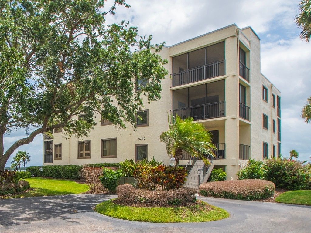 9612 Riverside Drive, Unit 203, Sebastian, FL 32958 Photo