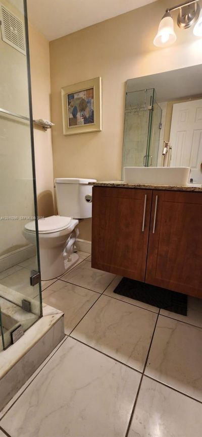 201 178th Dr , Unit 416, Sunny Isles Beach, FL 33160 Photo