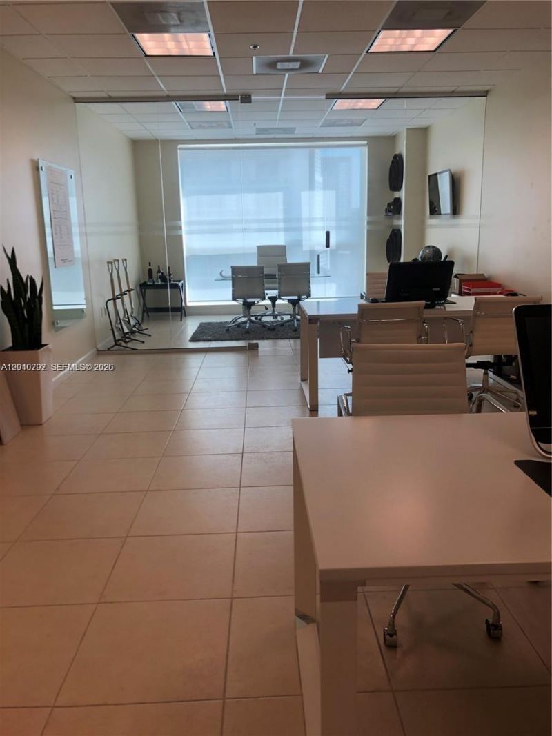175 SW 7th St , Unit 1805, Miami, FL 33130 Photo