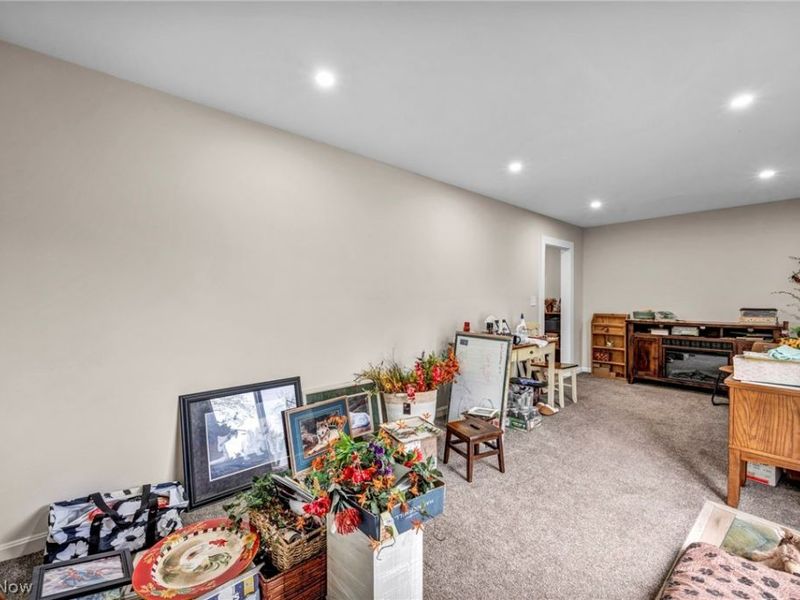 7476 Pinehurst Drive, Mentor on the Lake, OH 44060 Photo 10