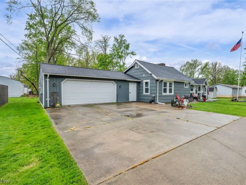 7476 Pinehurst Drive, Mentor on the Lake, OH 44060 Photo 5