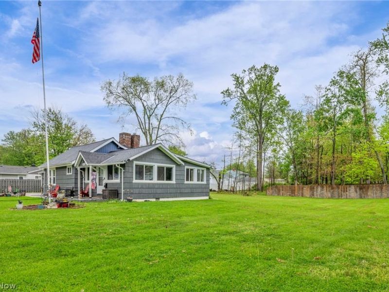 7476 Pinehurst Drive, Mentor on the Lake, OH 44060 Photo 6