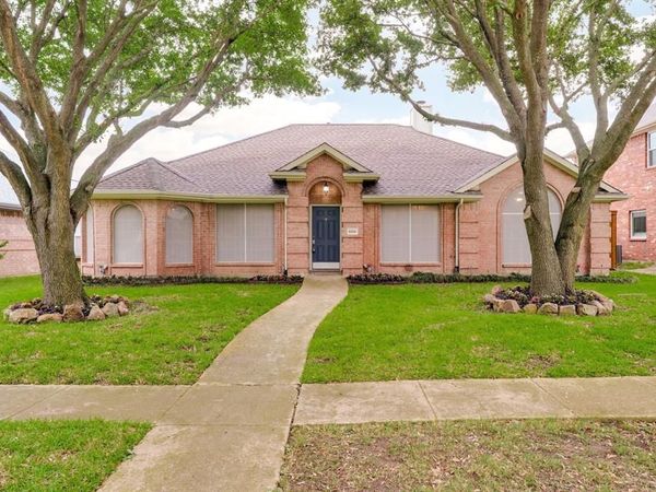 806 Green Apple Drive, Garland, TX 75044