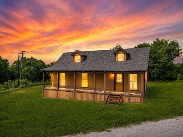 371 Spring Street , Forestburg, TX 76239