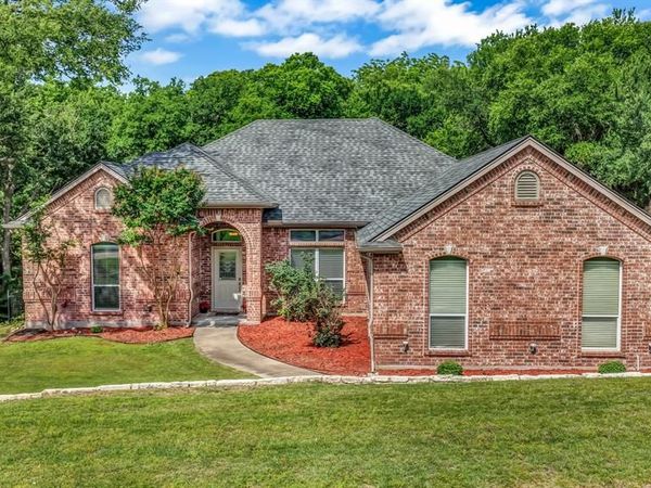 203 Mockingbird Lane, Aledo, TX 76008