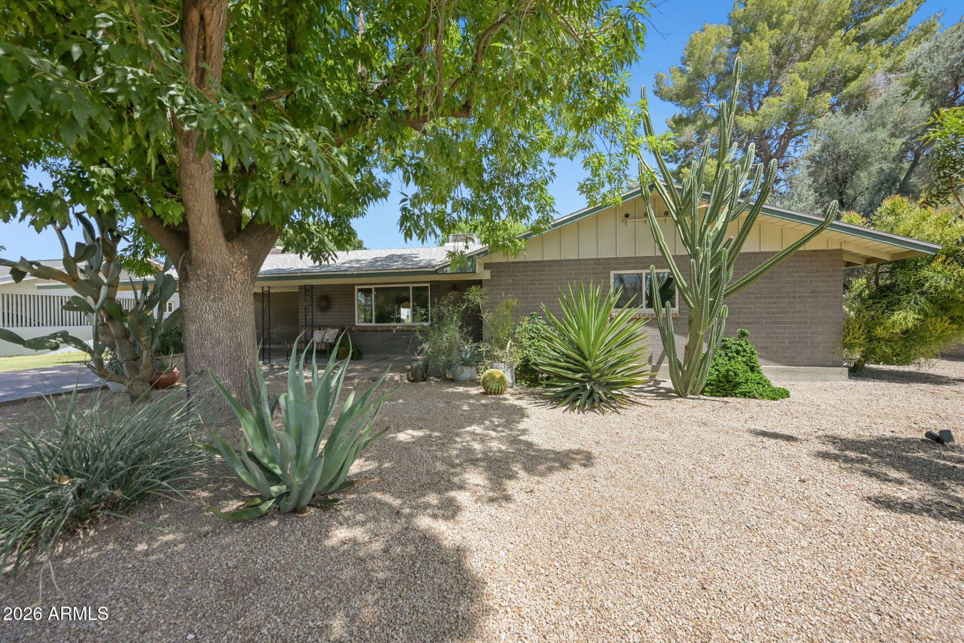 2207 S Sierra Vista Drive, Tempe, AZ 85282 Main Photo
