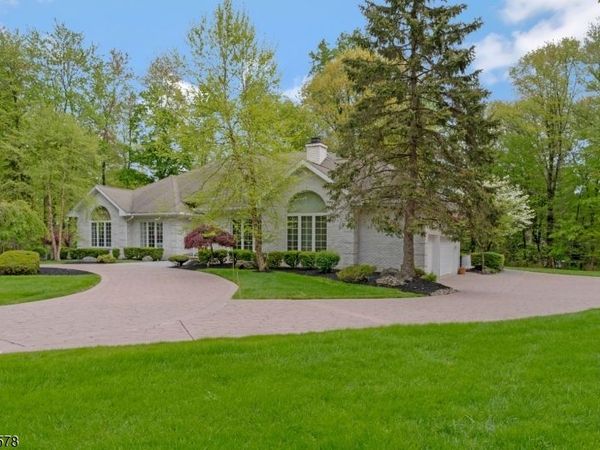 5 White Buck Run, Warren, NJ 07059