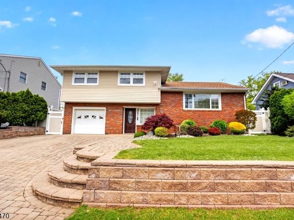 579 Grove St, Rahway, NJ 07065