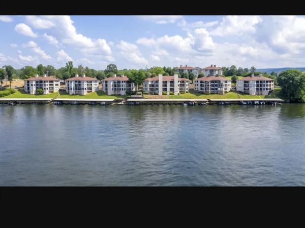 101 LONG ISLAND Drive, Unit 102, Hot Springs, AR 71913