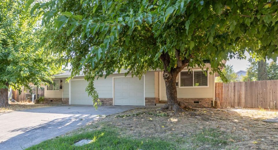 6325-6327 San Benito Way, Citrus Heights, CA 95610 Photo