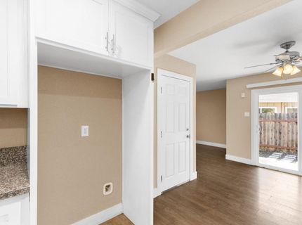 6325-6327 San Benito Way, Citrus Heights, CA 95610 Photo