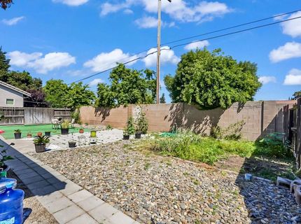 2865 Tulare Ct, Livingston, CA 95334 Photo