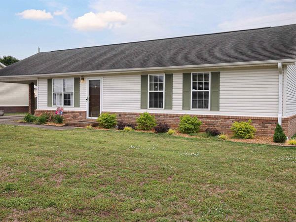 203 Sheridan Ave, Muscle Shoals, AL 35661