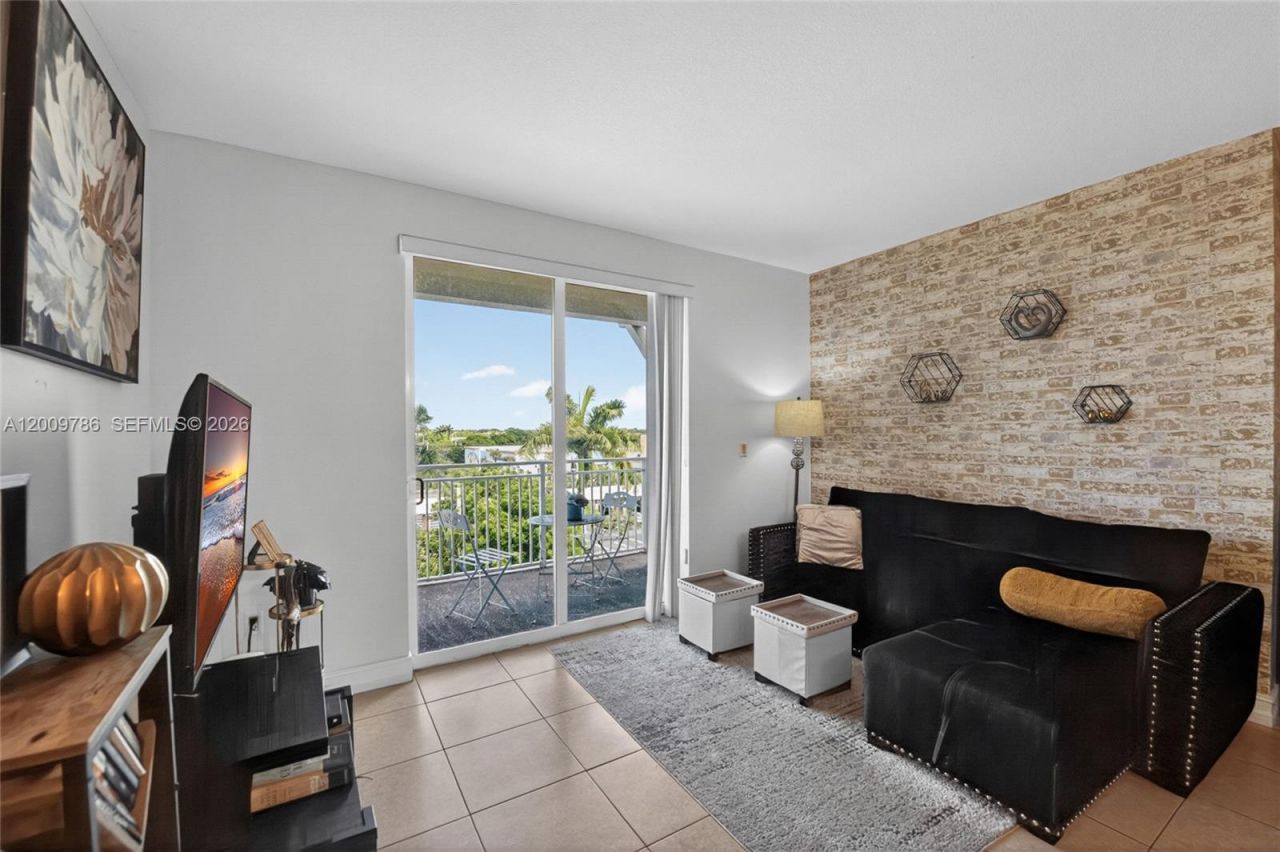 7266 SW 88th St , Unit A403, Miami, FL 33156 Photo