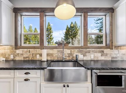 2308 Oregon Avenue, South Lake Tahoe, CA 96150 Photo