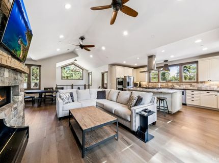 2308 Oregon Avenue, South Lake Tahoe, CA 96150 Photo