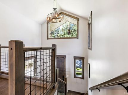 2308 Oregon Avenue, South Lake Tahoe, CA 96150 Photo