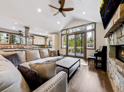 2308 Oregon Avenue, South Lake Tahoe, CA 96150 Photo