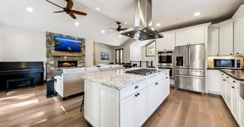 2308 Oregon Avenue, South Lake Tahoe, CA 96150 Photo