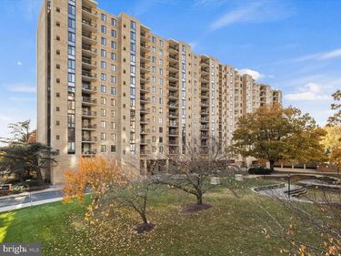 4500 S FOUR MILE RUN DRIVE, Unit 906, ARLINGTON, VA 22204