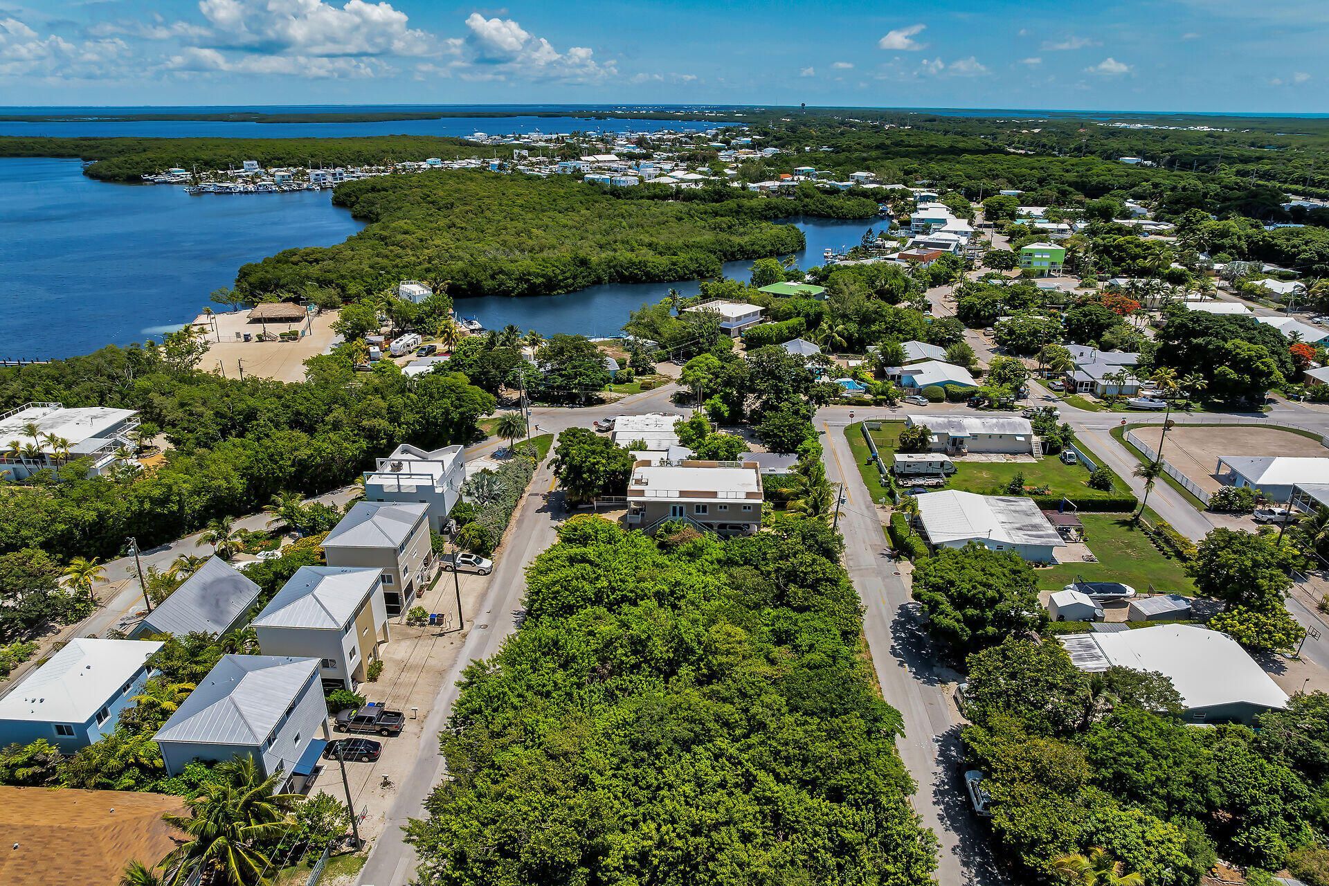 Lake View Drive, Key Largo, FL 33037 Photo