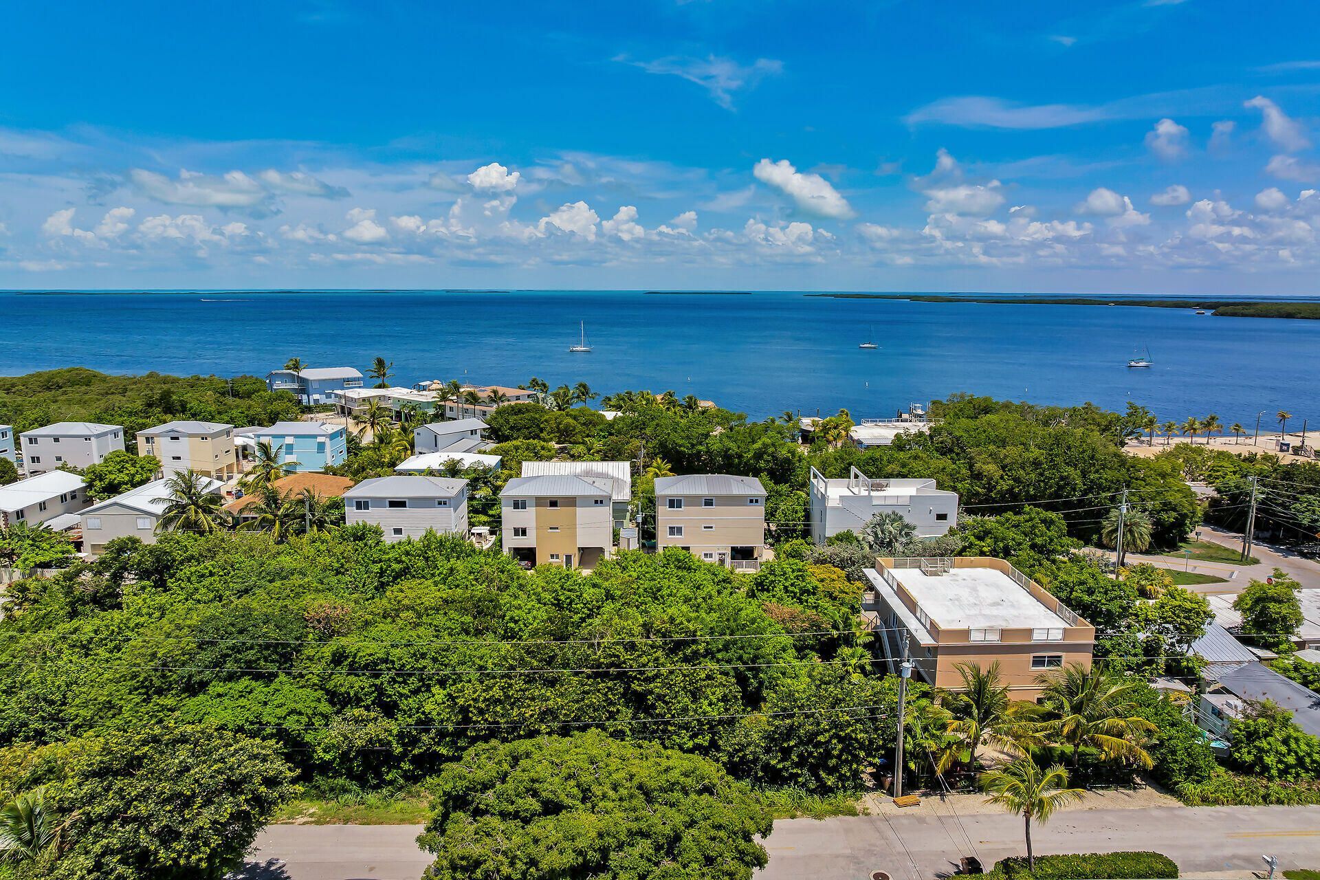 Lake View Drive, Key Largo, FL 33037 Photo