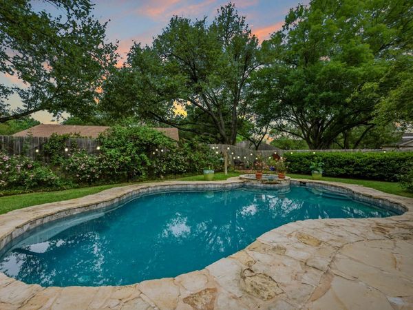 10401 Pinehurst DR, Austin, TX 78747