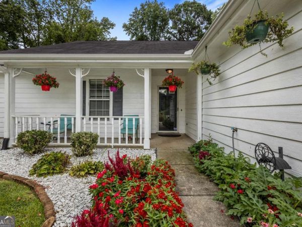 1729 Brandi Lane, Loganville, GA 30052