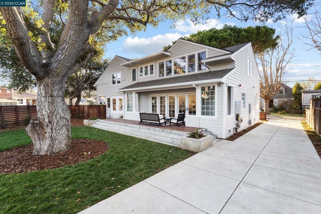 524 Oak Grove Ave., Burlingame, CA 94010 Main Photo
