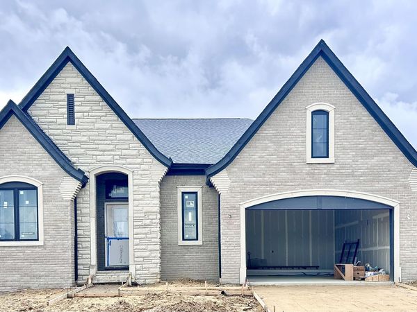 57363 Meadowridge Drive, Washington, MI 48094