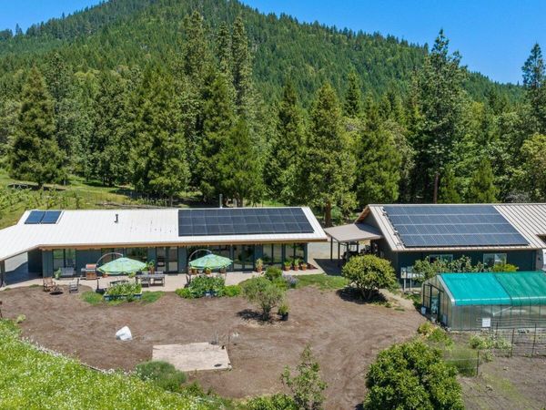 1104 Upper Cow Creek Road, Azalea, OR 97410
