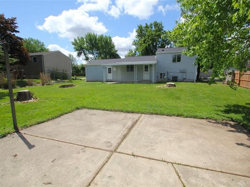 5917 Summersweet Drive, Clayton, OH 45315 Photo 4