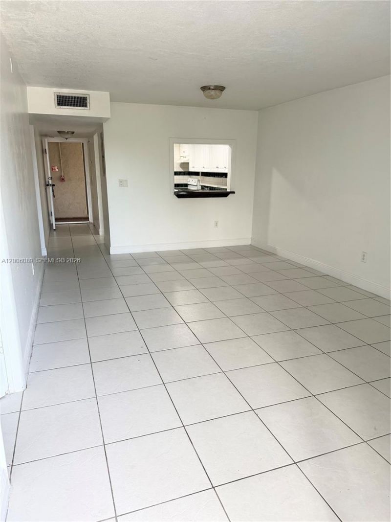 10090 NW 80th Ct, Unit 1203, Hialeah Gardens, FL 33016 Photo