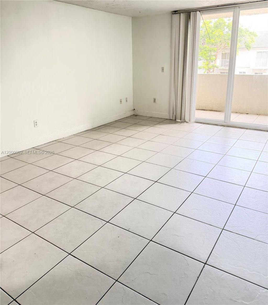 10090 NW 80th Ct, Unit 1203, Hialeah Gardens, FL 33016 Photo
