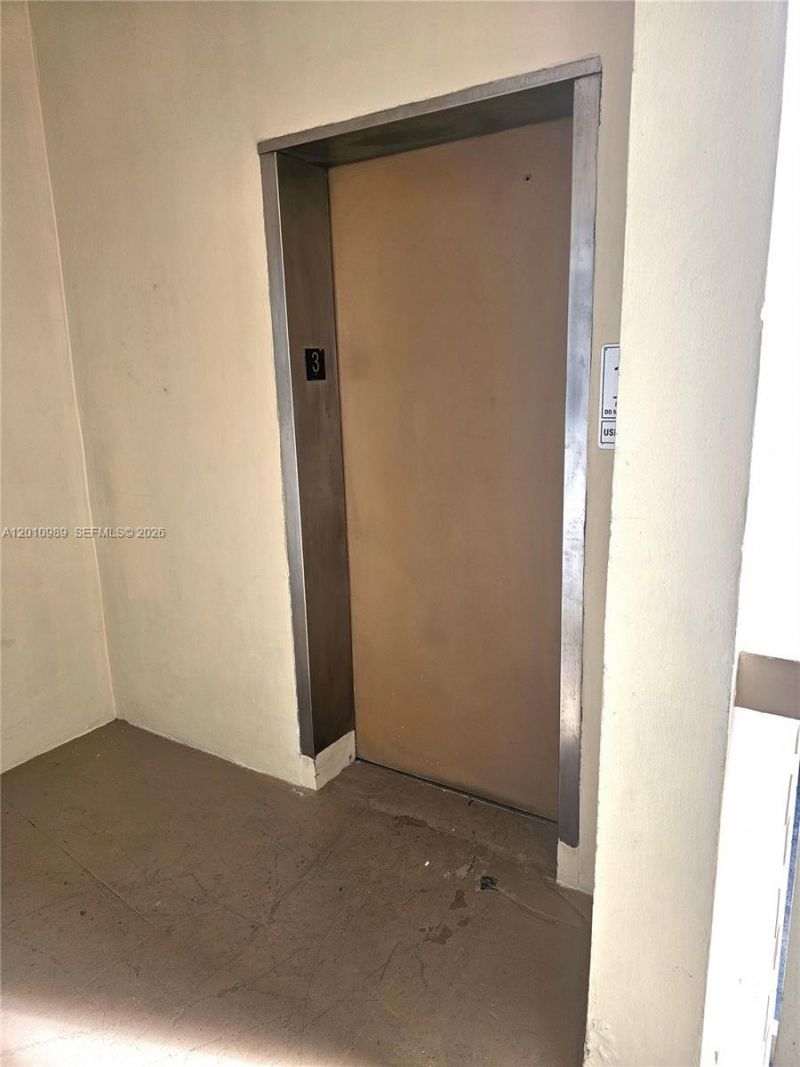 2097 S Ocean Dr, Unit 305, Hallandale Beach, FL 33009 Photo