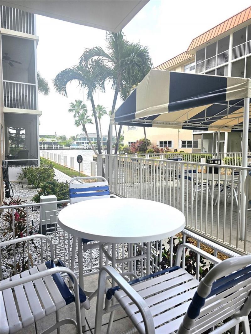 2097 S Ocean Dr, Unit 305, Hallandale Beach, FL 33009 Photo