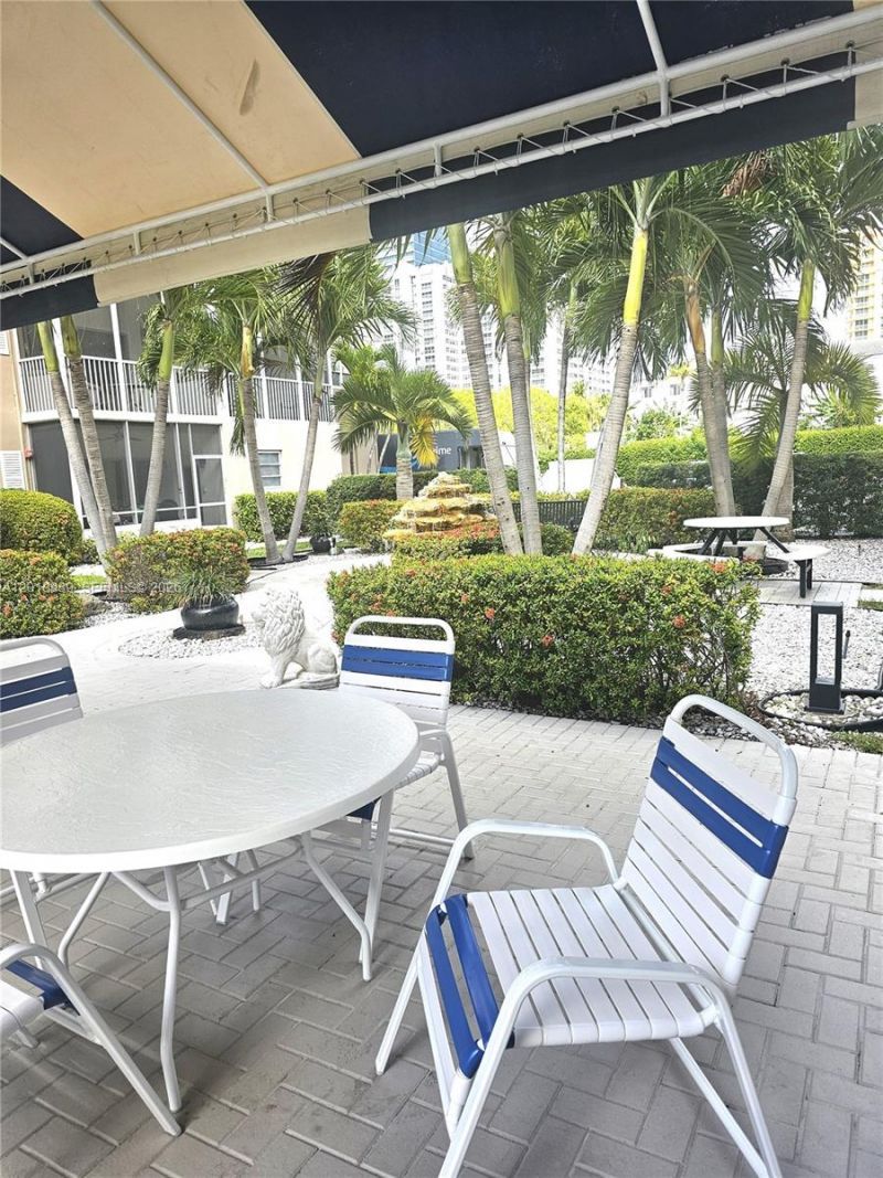 2097 S Ocean Dr, Unit 305, Hallandale Beach, FL 33009 Photo