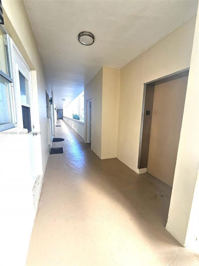 2097 S Ocean Dr, Unit 305, Hallandale Beach, FL 33009 Photo