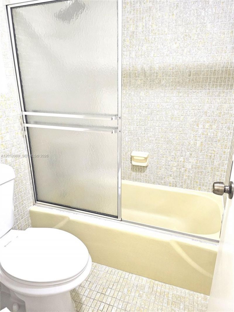 2097 S Ocean Dr, Unit 305, Hallandale Beach, FL 33009 Photo