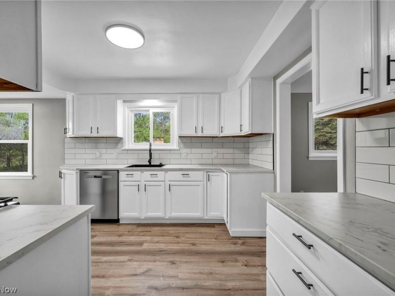 17900 Hicks Road, Walton Hills, OH 44146 Photo 15