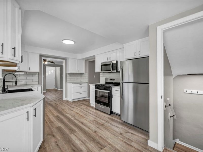 17900 Hicks Road, Walton Hills, OH 44146 Photo 16