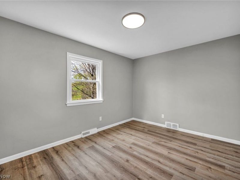 17900 Hicks Road, Walton Hills, OH 44146 Photo 28