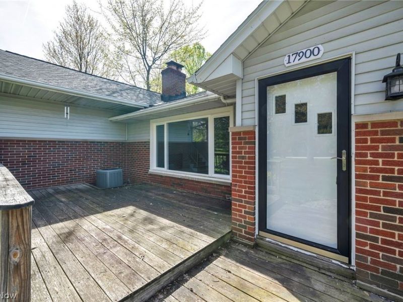 17900 Hicks Road, Walton Hills, OH 44146 Photo 3