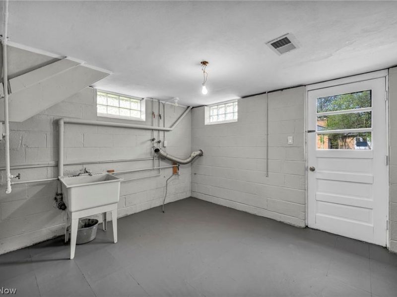 17900 Hicks Road, Walton Hills, OH 44146 Photo 39